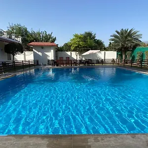 Farm stay Bougainvillea Farm-3bhk Pool, Gurgaon